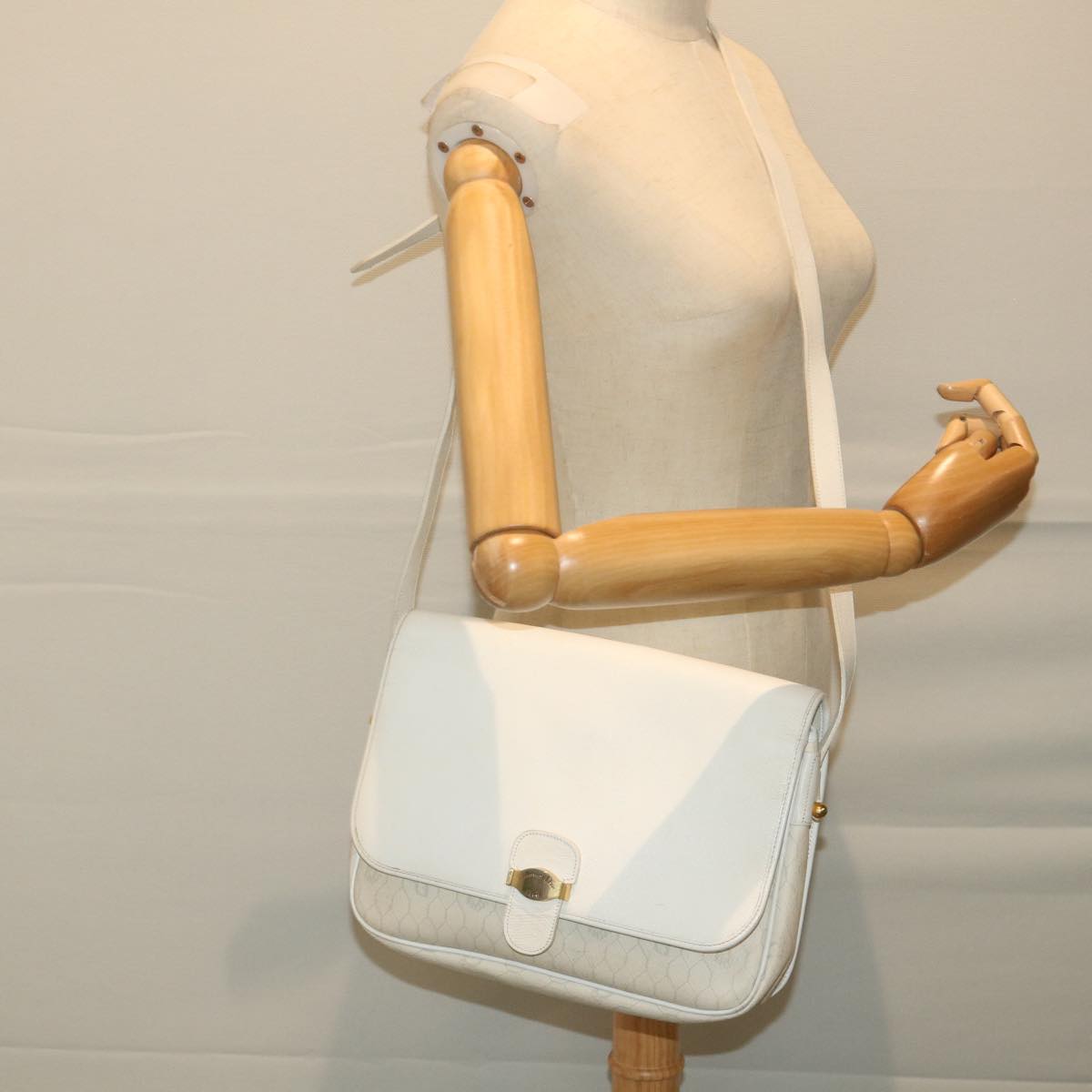 Christian Dior Honeycomb Canvas Shoulder Bag Leather White Auth bs9992