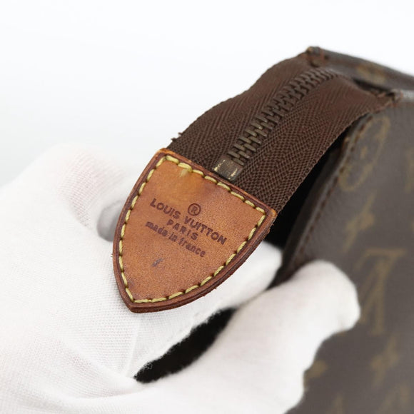 LOUIS VUITTON Monogram Pochette Toilette 26 Kulturbeutel M47542 LV Auth BSZ158