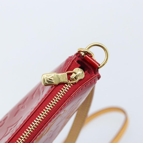 LOUIS VUITTON Vernis Pochette Accessoires Pouch Pomme D'amour M91577 Auth BSZ522