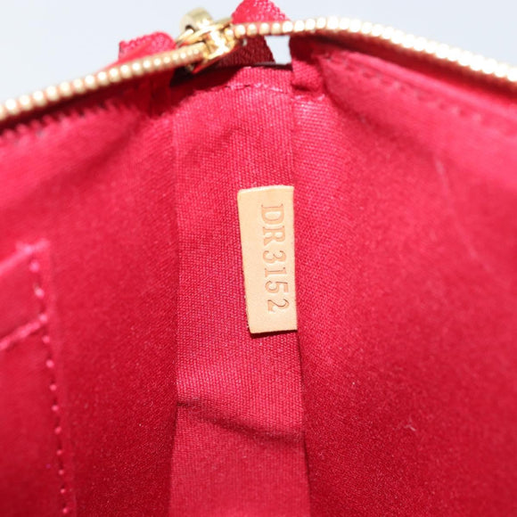 LOUIS VUITTON Vernis Pochette Accessoires Pouch Pomme D'amour M91577 Auth BSZ522