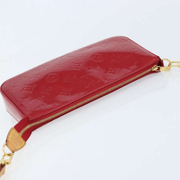 LOUIS VUITTON Vernis Pochette Accessoires Pouch Pomme D'amour M91577 Auth BSZ522