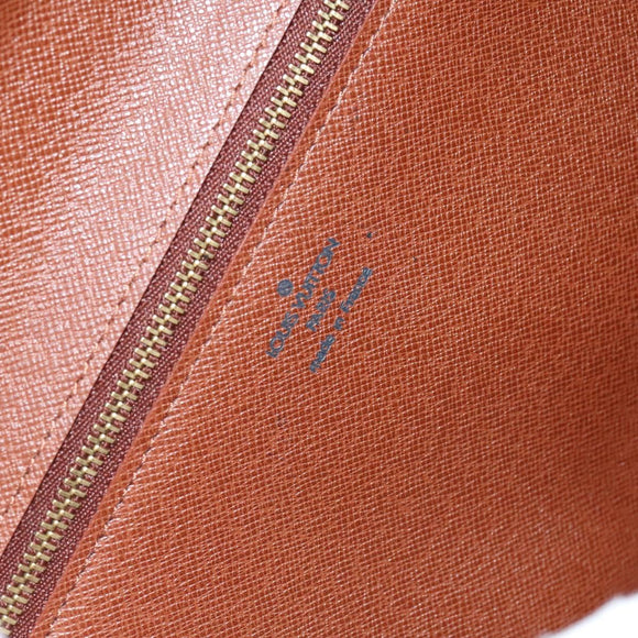 LOUIS VUITTON Monogram Bordeaux 27 Shoulder Bag M51797 LV Auth EC965