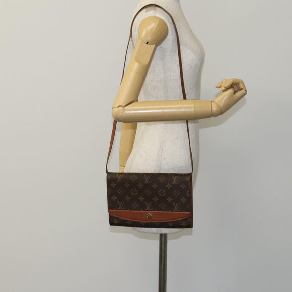 LOUIS VUITTON Monogram Bordeaux 27 Shoulder Bag M51797 LV Auth EC965