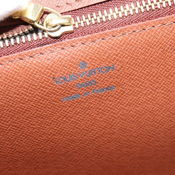 LOUIS VUITTON Monogram Bordeaux 27 Shoulder Bag M51797 LV Auth ep11293