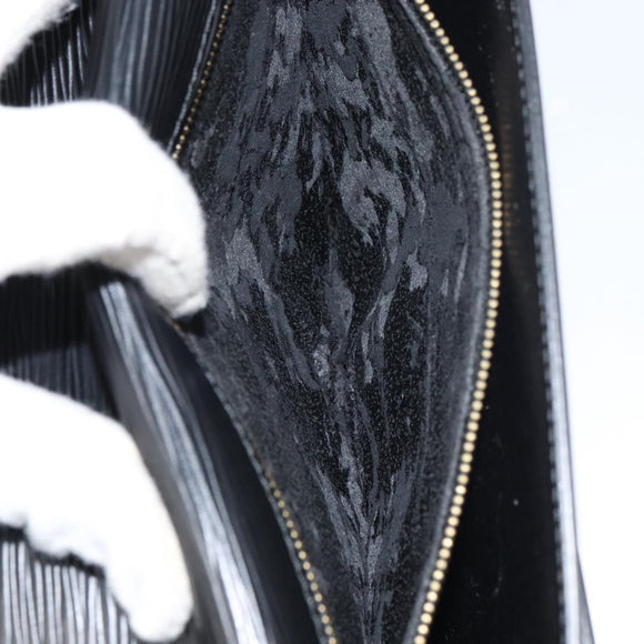 LOUIS VUITTON Epi Serie Dragonne Clutch Bag Black Noir M52612 LV Auth ep12293