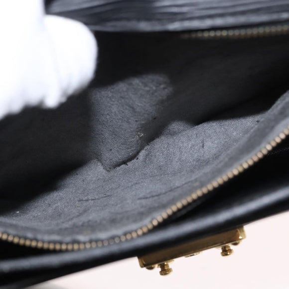 LOUIS VUITTON Epi Serie Dragonne Clutch Bag Black Noir M52612 LV Auth ep12420