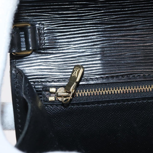 LOUIS VUITTON Epi Serie Dragonne Clutch Bag Black Noir M52612 LV Auth ep12874