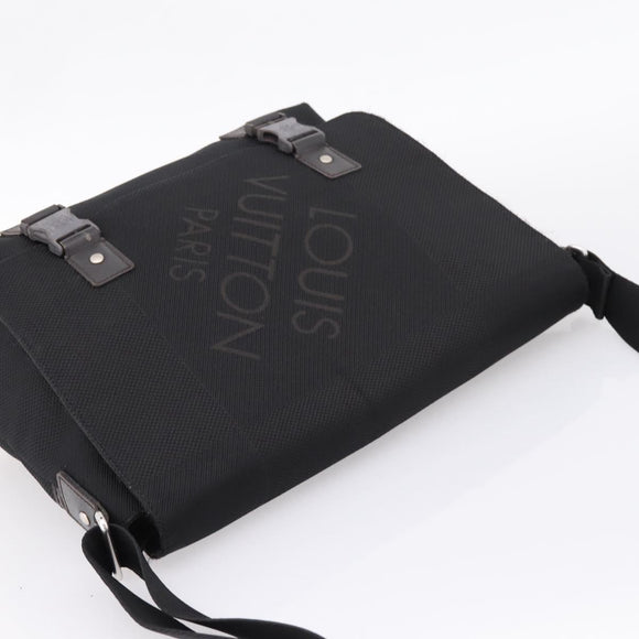 LOUIS VUITTON Damier Geant Petite Message Bag Black M93618 LV Auth ep16537