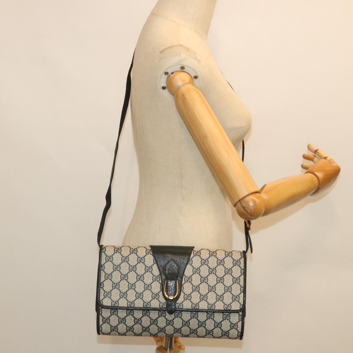 GUCCI GG Canvas Shoulder Bag PVC Leather Navy Auth ep1671