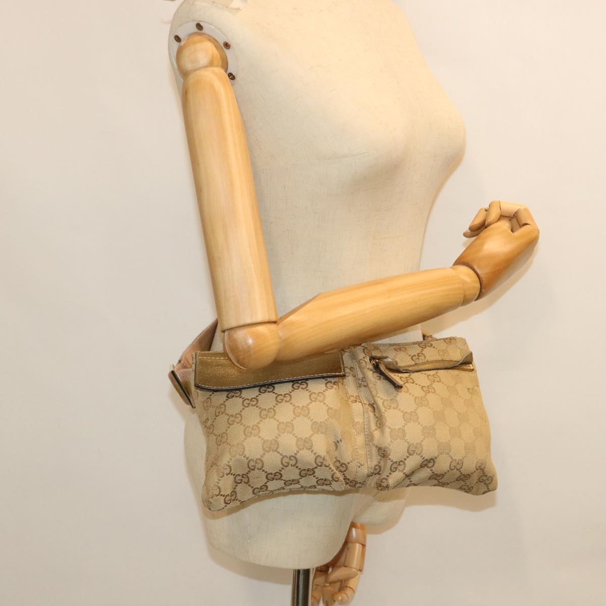 GUCCI GG Canvas Sherry Line Waist bag Beige Pink gold 28566 Auth ep1849