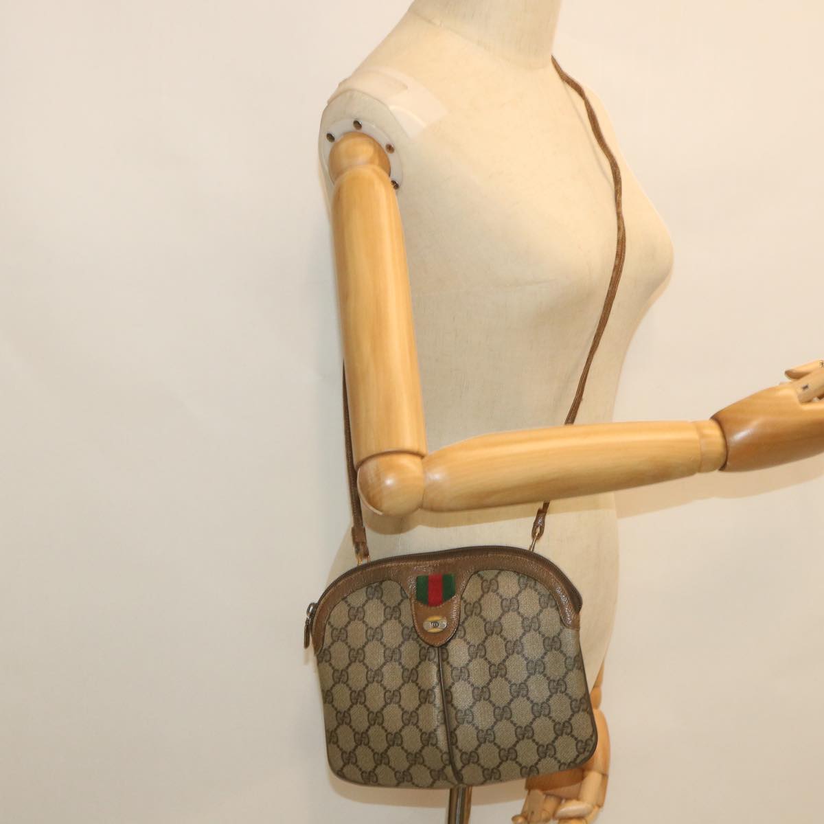 GUCCI GG Supreme Web Sherry Line Shoulder Bag Beige Red 98 02 047 Auth ep1935