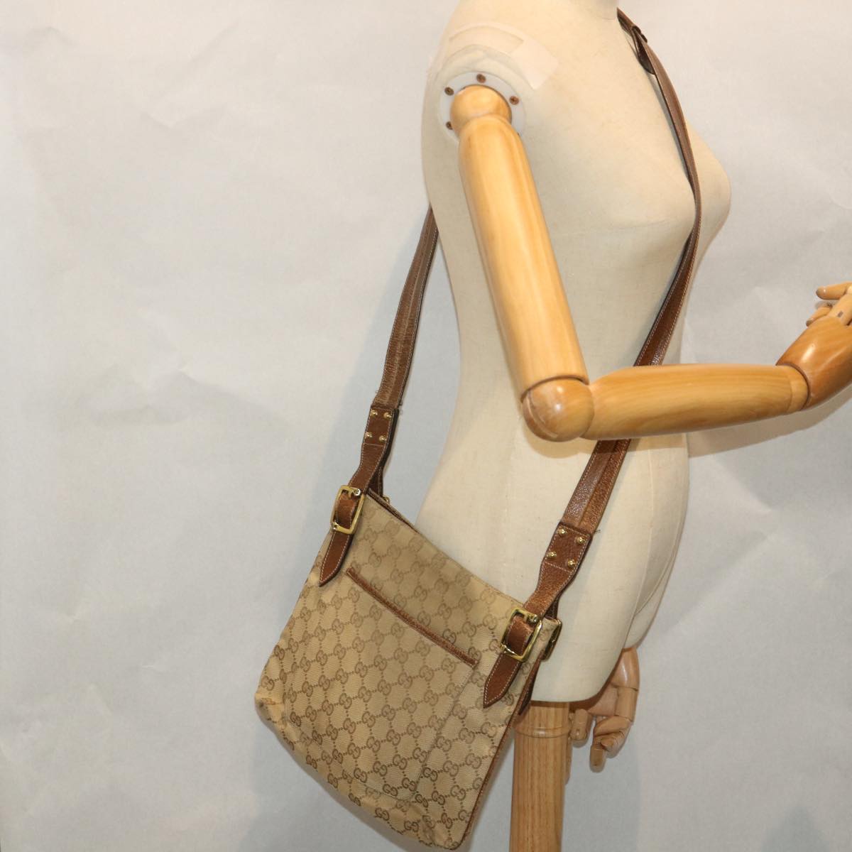 GUCCI GG Canvas Shoulder Bag Beige 115514 Auth ep2073