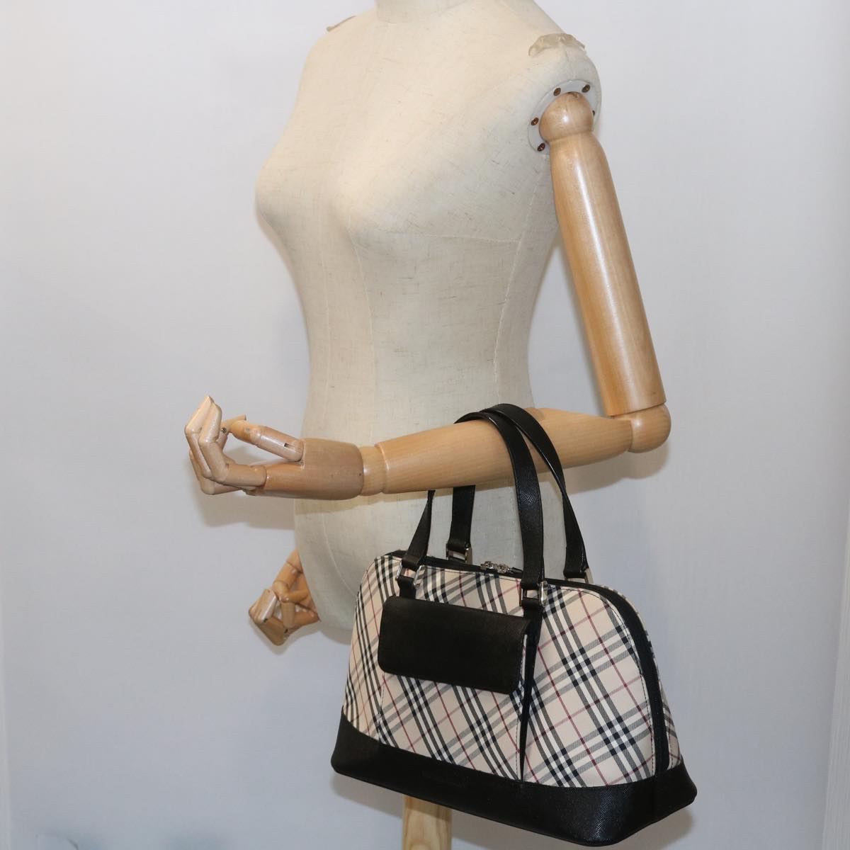 BURBERRY Nova Check Hand Bag Nylon Canvas Beige Auth ep2098