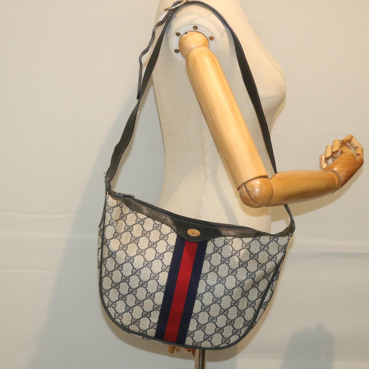 GUCCI GG Supreme Sherry Line Shoulder Bag Red Navy Gray 10 02 008 Auth ep2200