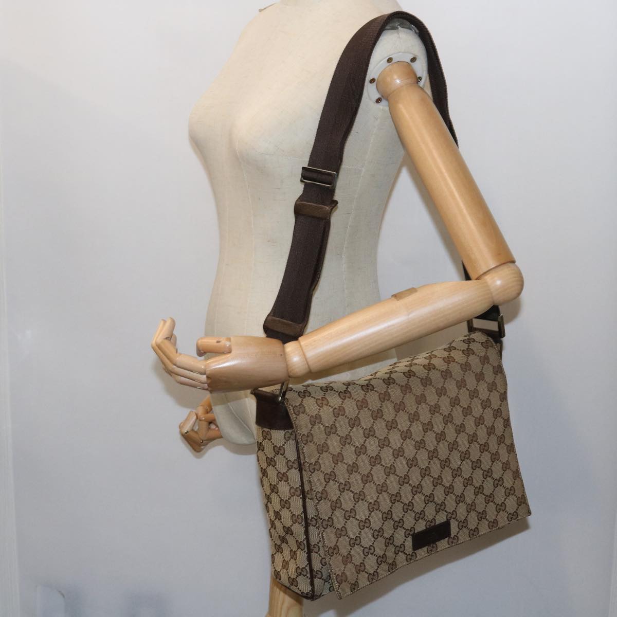 GUCCI GG Canvas Shoulder Bag Beige 146236 Auth ep2201