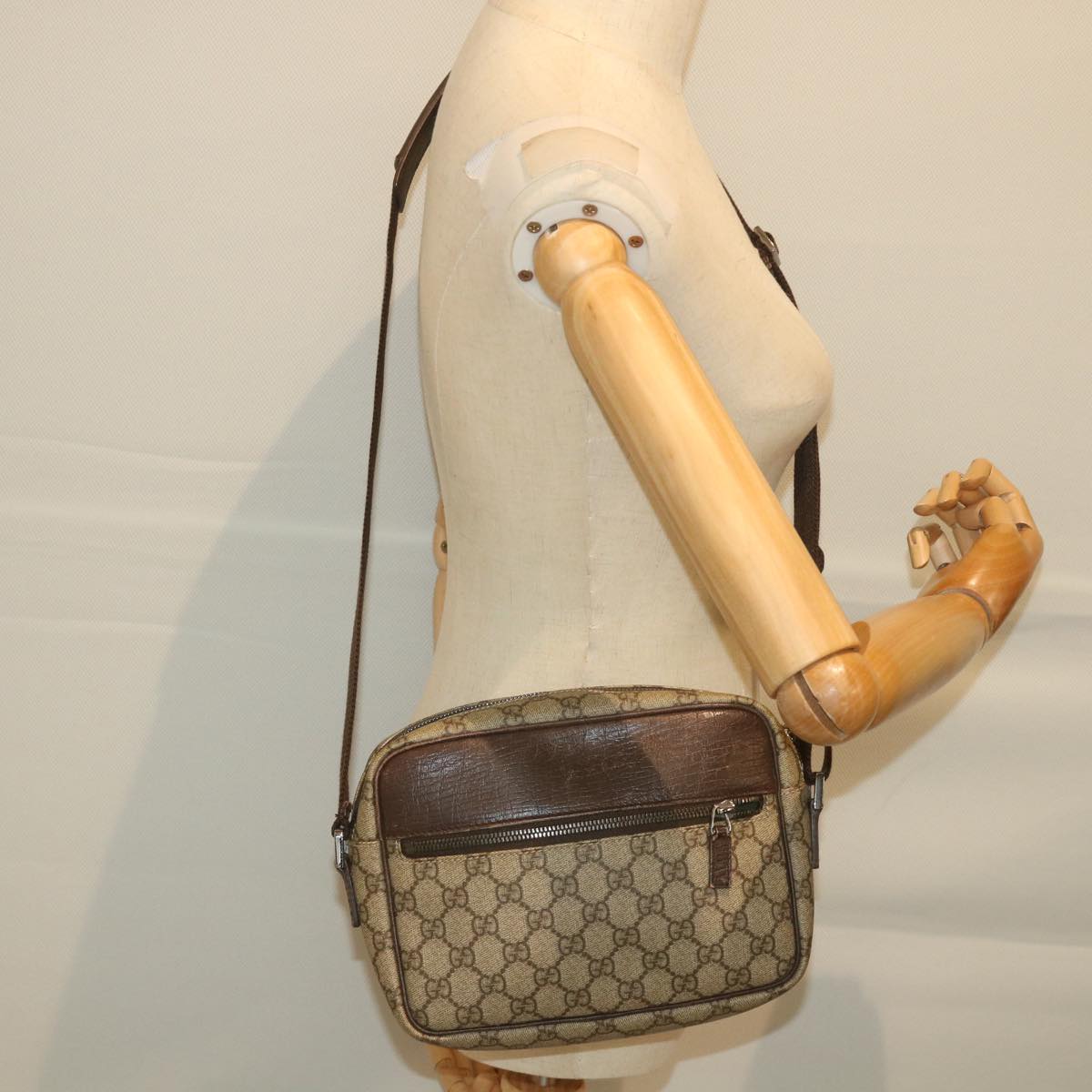 GUCCI GG Supreme Shoulder Bag PVC Leather Beige 114291 Auth ep2248