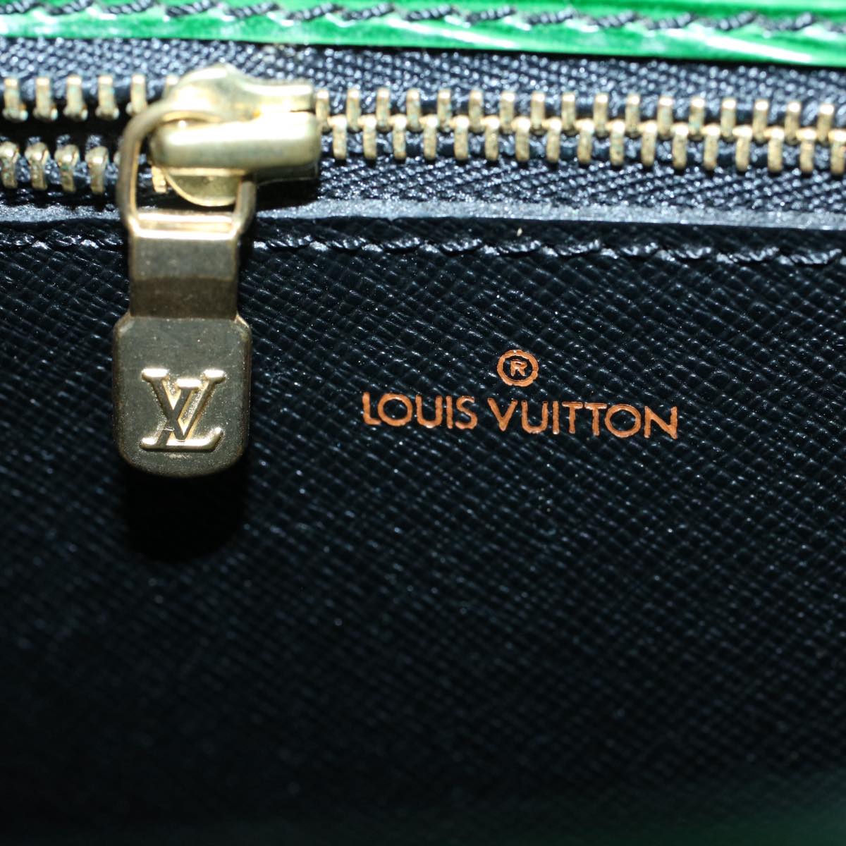 LOUIS VUITTON Epi Saint Cloud GM Shoulder Bag Green M52194 LV Auth ep2275