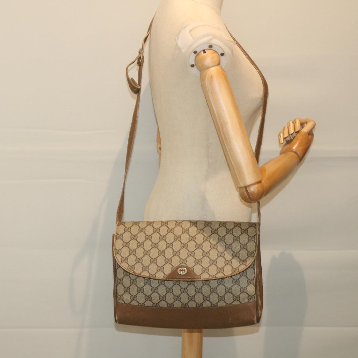 GUCCI GG Supreme Shoulder Bag PVC Leather Beige 116 02 067 Auth ep2394