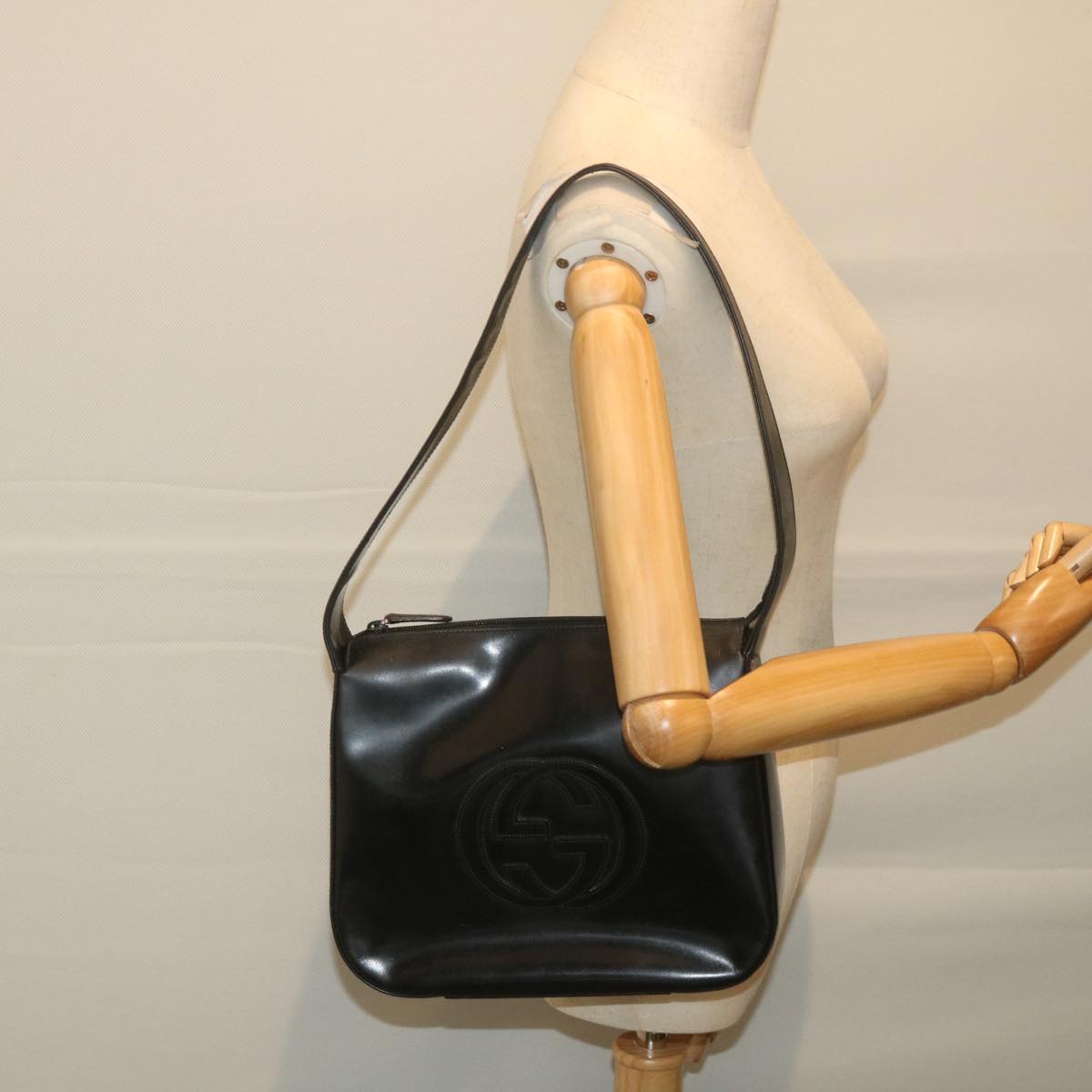 GUCCI Shoulder Bag Leather Black 001 1364 1703 Auth ep2484