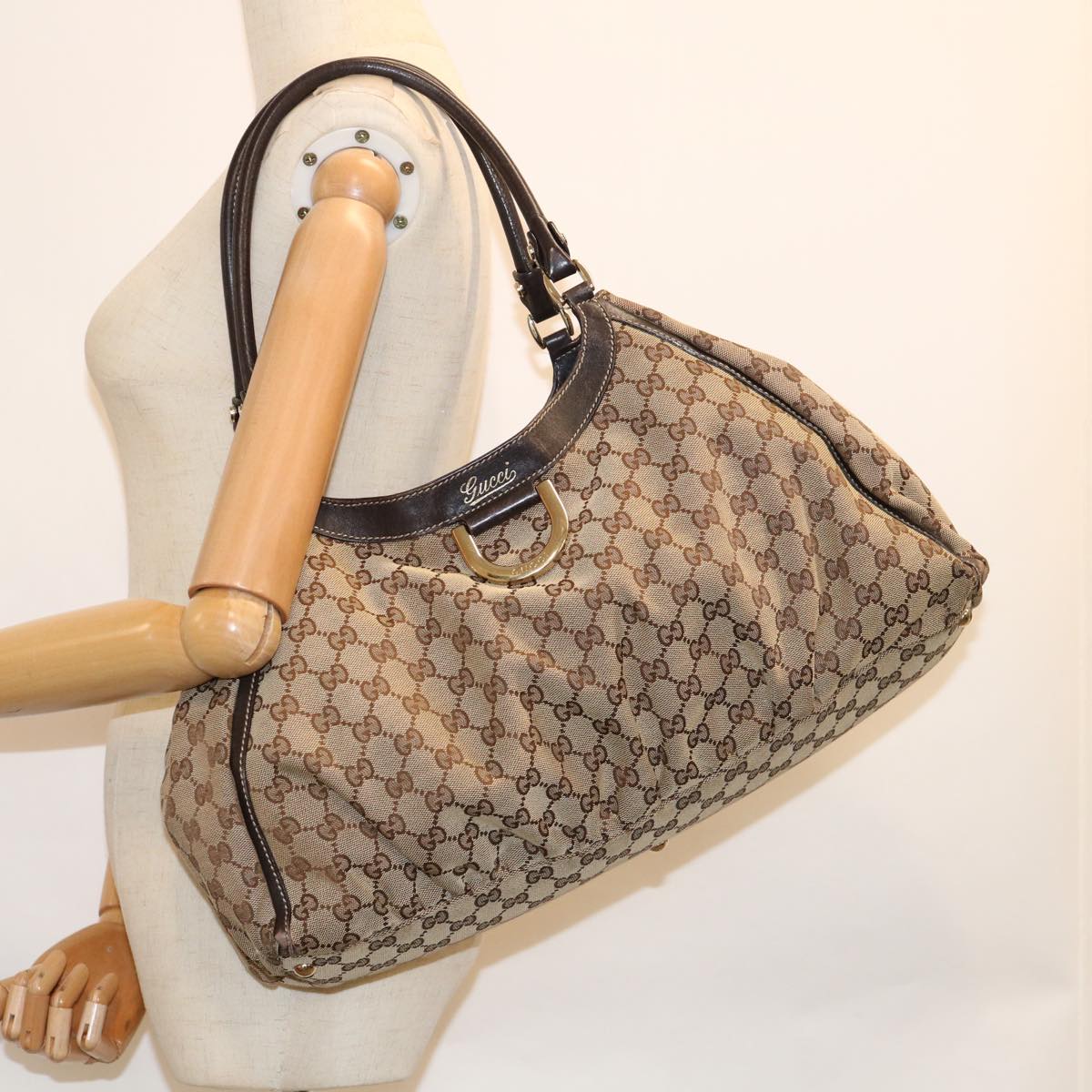 GUCCI GG Canvas Shoulder Bag Beige 189835 Auth ep2509