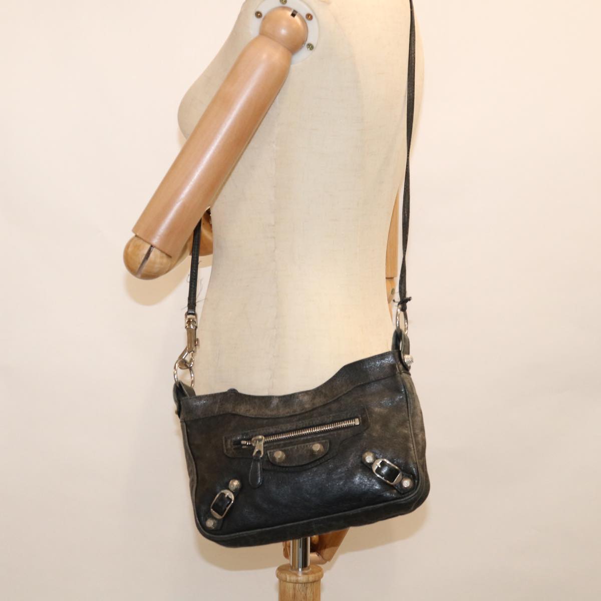 BALENCIAGA Giant Hip Shoulder Bag Leather Black 237203 Auth
