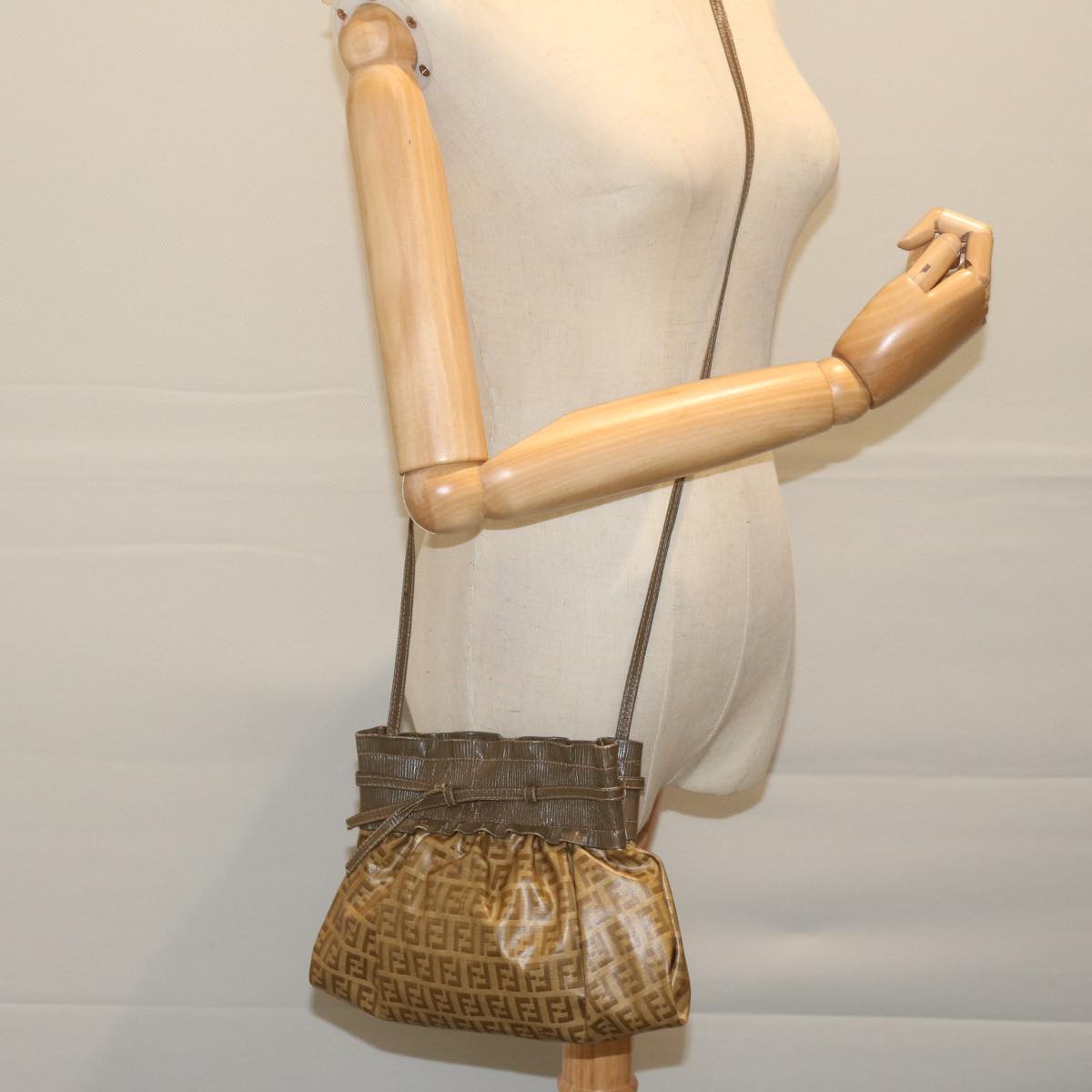 FENDI Zucchino Canvas Shoulder Bag Brown Auth ep2817
