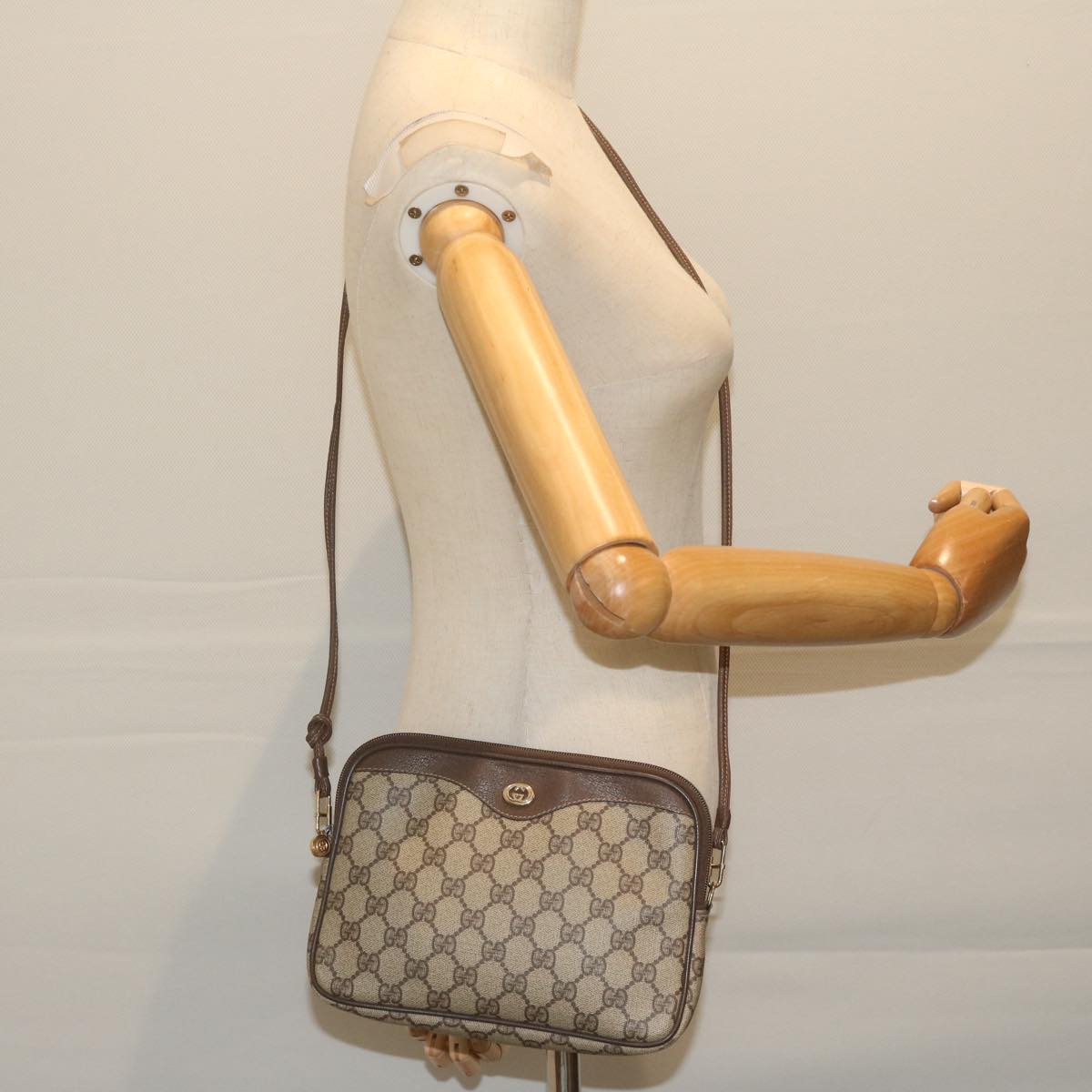 GUCCI GG Supreme Shoulder Bag PVC Leather Beige 97 02 068 Auth ep2826