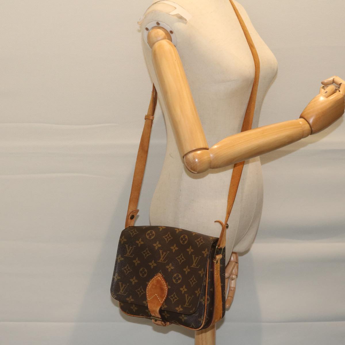 LOUIS VUITTON Monogram Cartouchiere MM Shoulder Bag M51253 LV Auth ep2924