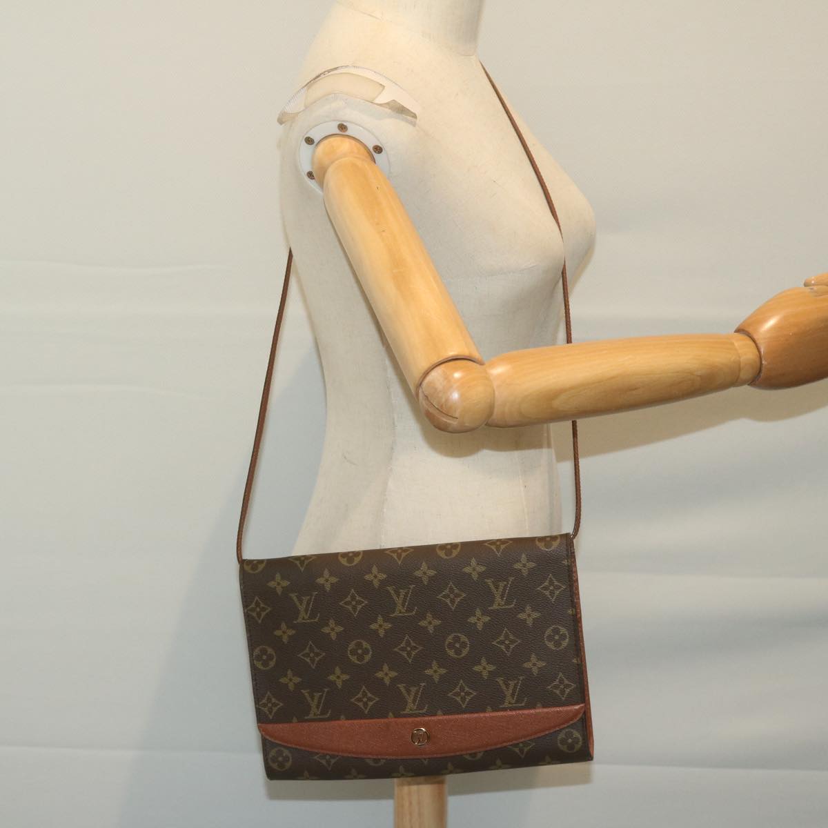 LOUIS VUITTON Monogram Bordeaux 27 Shoulder Bag M51797 LV Auth ep2985