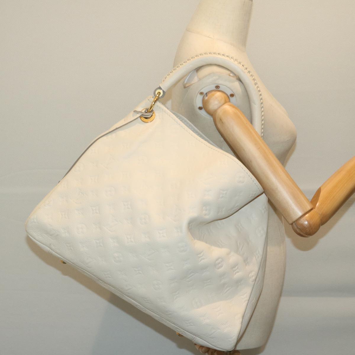 LOUIS VUITTON Monogram Empreinte Artsy MM Shoulder Bag White M93449 Auth ep3100