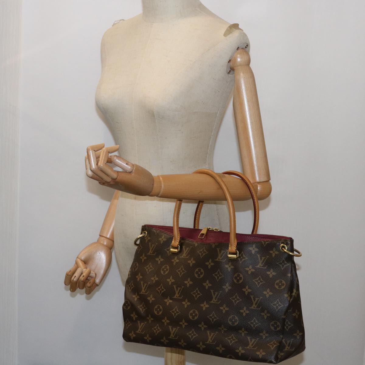 LOUIS VUITTON Monogram Pallas Hand Bag M40466 LV Auth ep3126