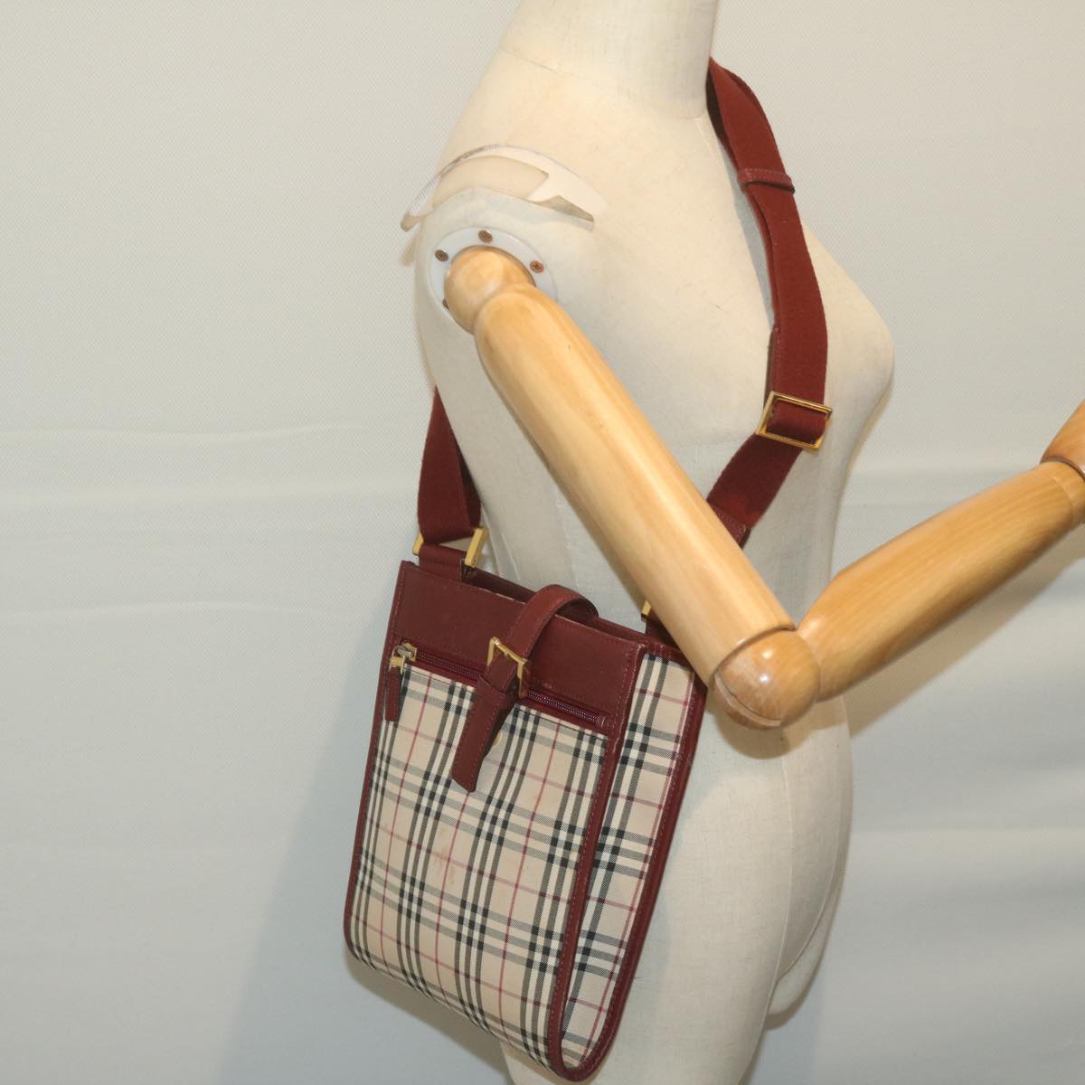 BURBERRY Nova Check Shoulder Bag Canvas Beige Auth ep3200