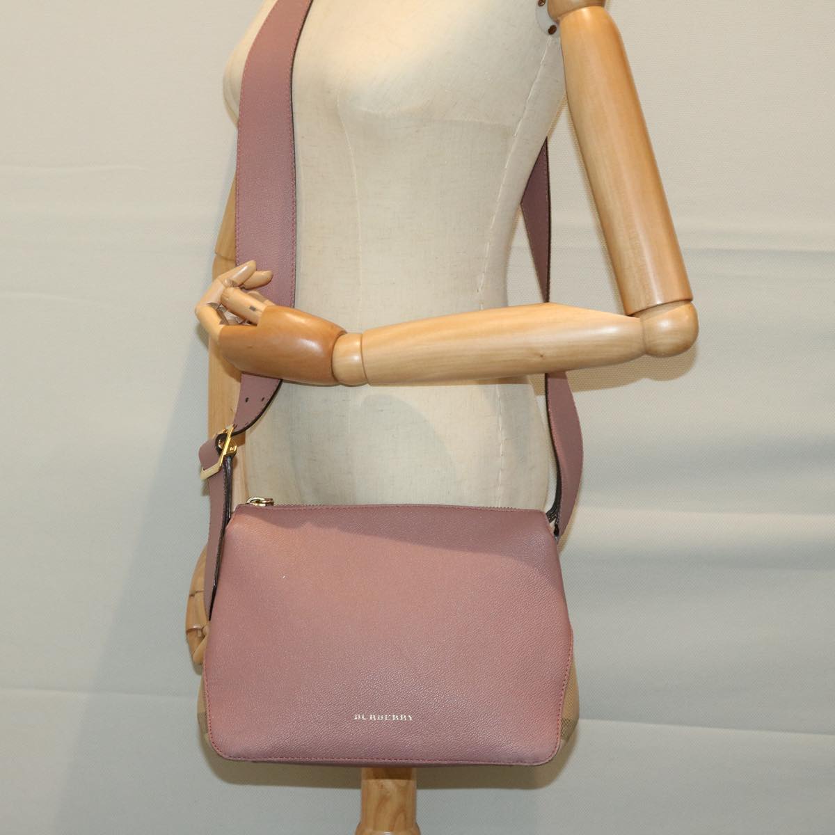 BURBERRY Shoulder Bag Leather Pink Auth ep3266