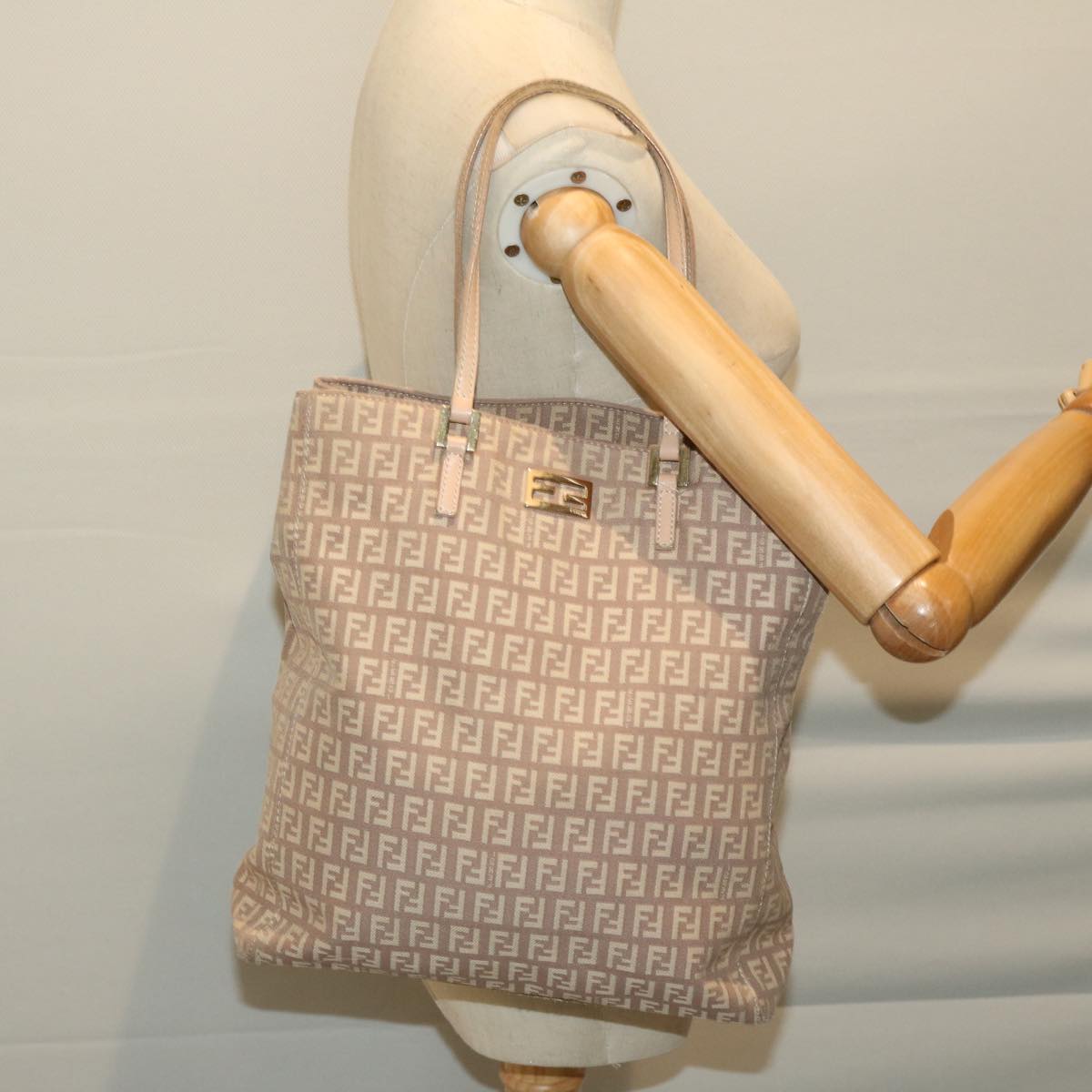 FENDI Zucchino Canvas Hand Bag Pink Auth ep3377