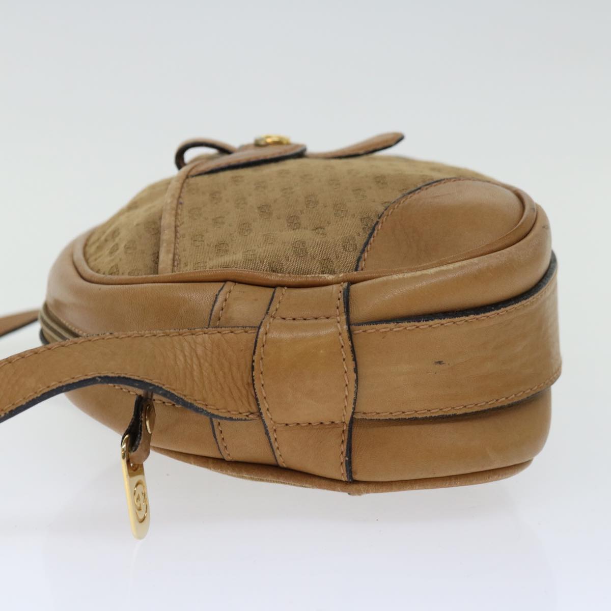 GUCCI Micro GG Canvas Shoulder Bag Beige Auth ep3382