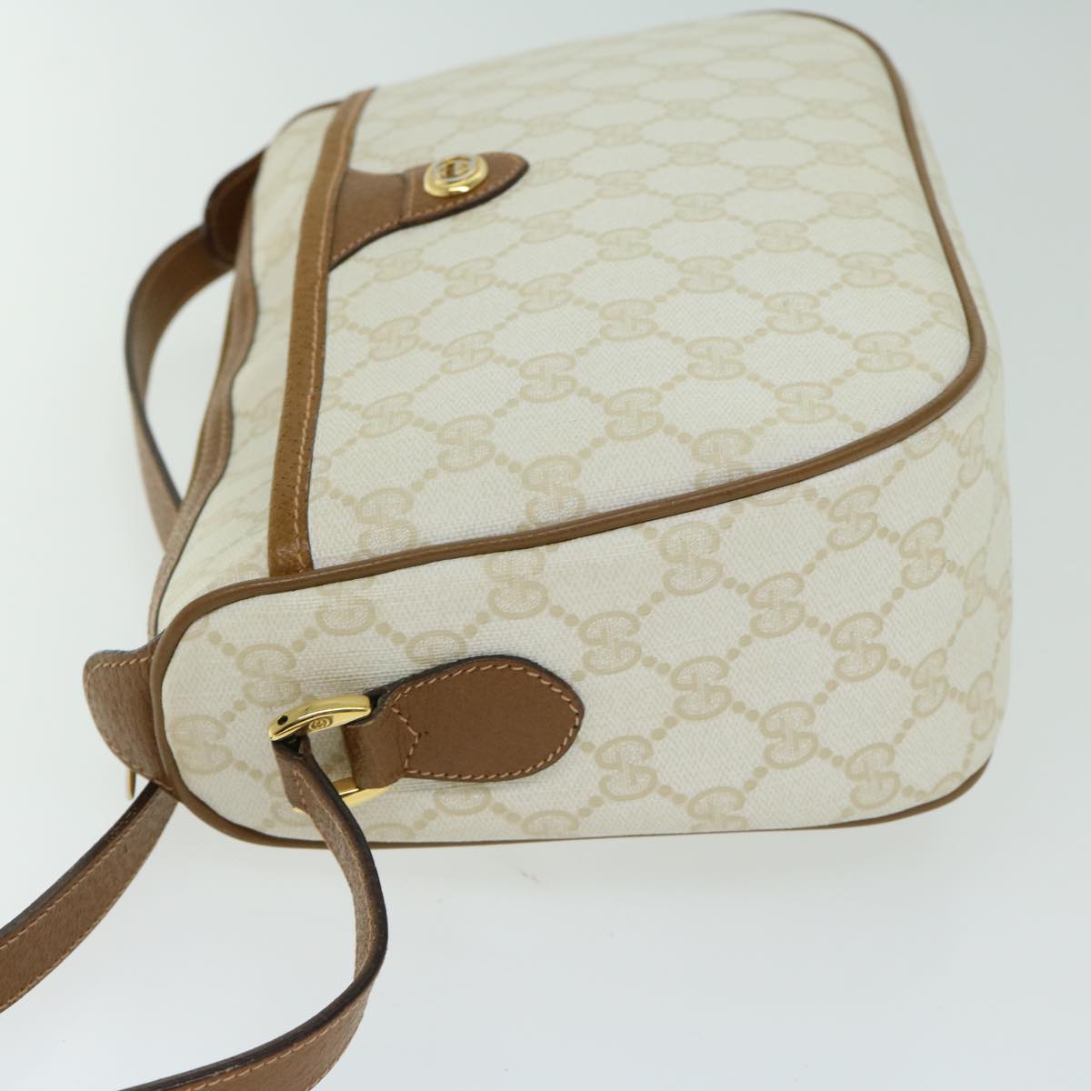 GUCCI GG Supreme Shoulder Bag White 89 02 077 Auth ep3417