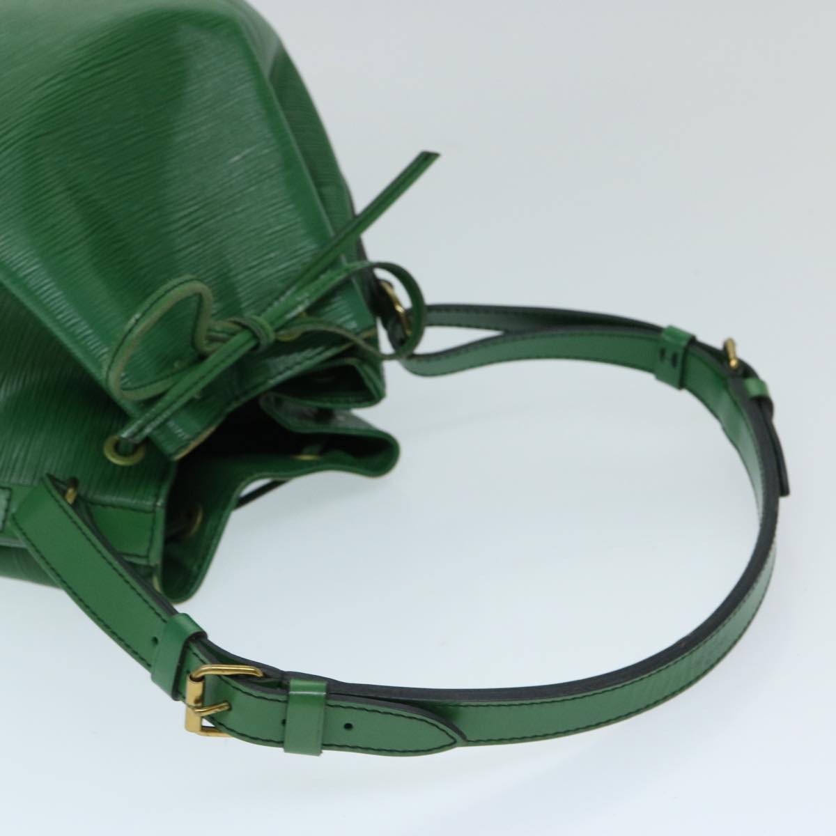 LOUIS VUITTON Epi Petit Noe Shoulder Bag Green M44104 LV Auth ep3740