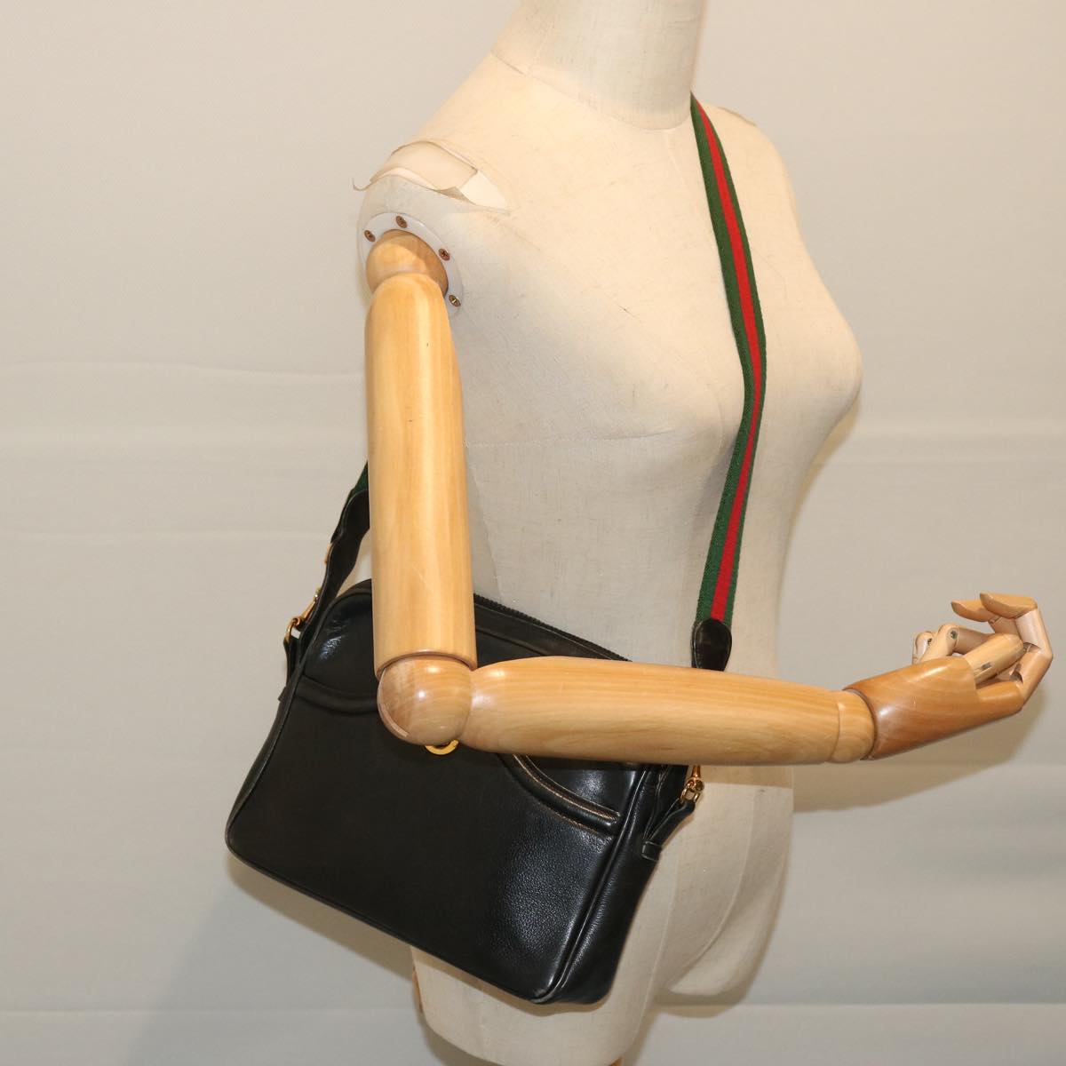 GUCCI Web Sherry Line Shoulder Bag Leather Black Red Green Auth ep3751