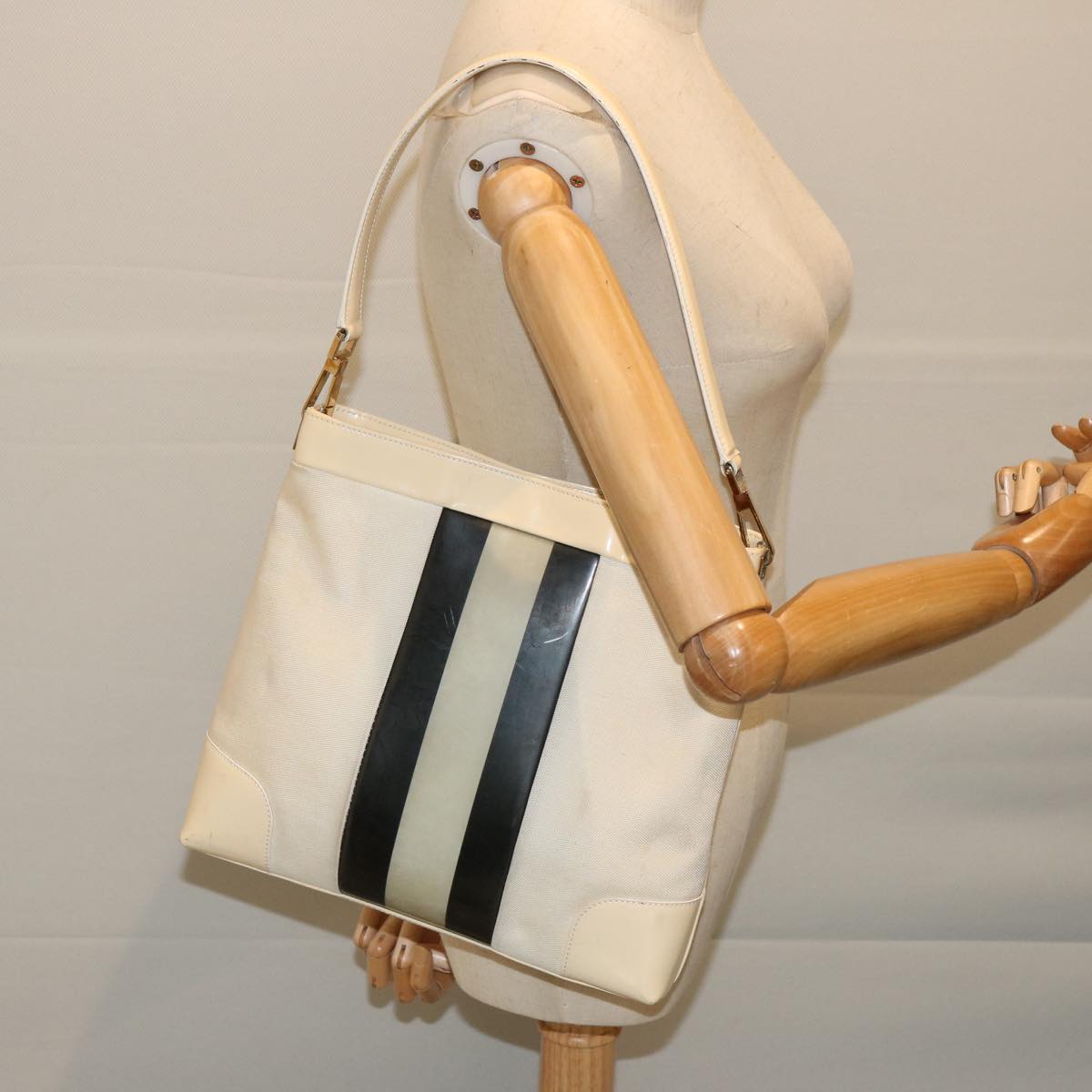 GUCCI Shoulder Bag Canvas Cream Black 001 4231 Auth ep3754