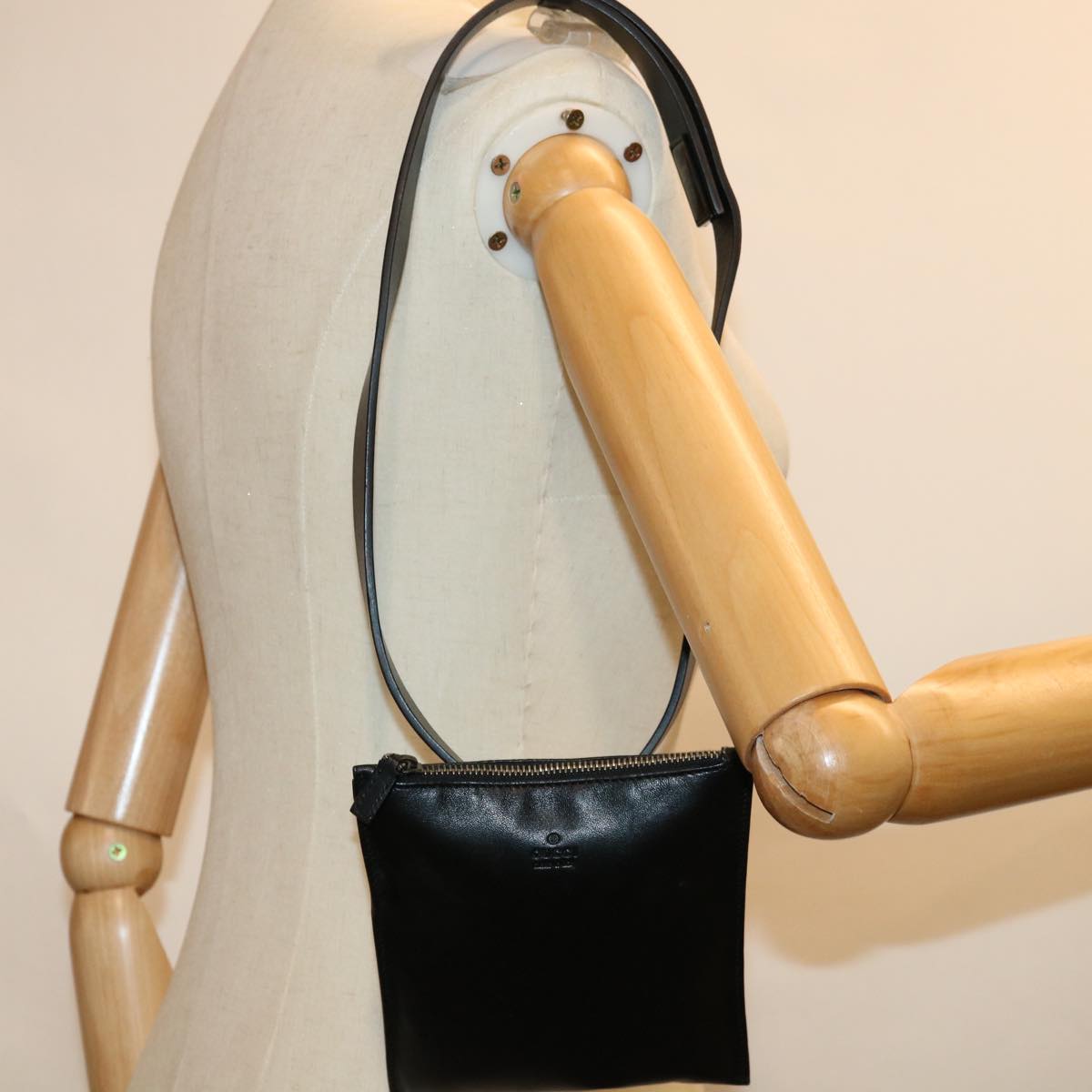 GUCCI Waist bag Leather Black 037 1312 1669 Auth ep3757