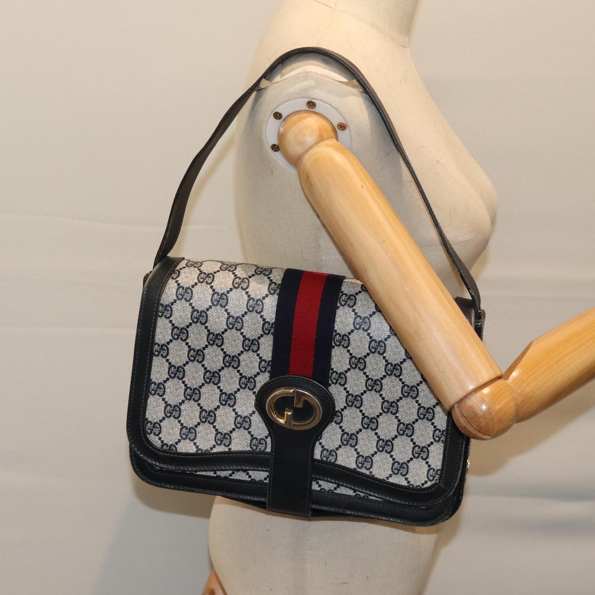 GUCCI GG Supreme Sherry Line Shoulder Bag PVC Navy Red Auth ep3795