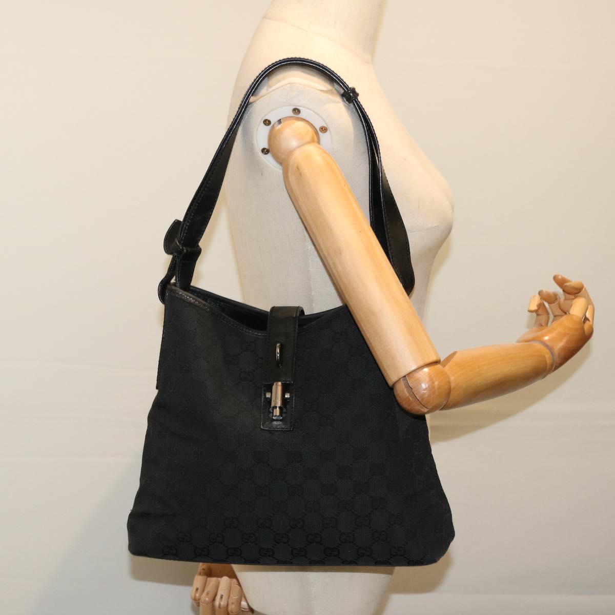 GUCCI GG Canvas Jackie Shoulder Bag Black 001 110291 Auth ep3797