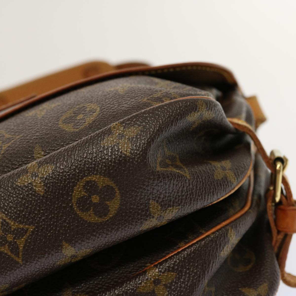 LOUIS VUITTON Monogram Saumur 30 Shoulder Bag M42256 LV Auth ep3870