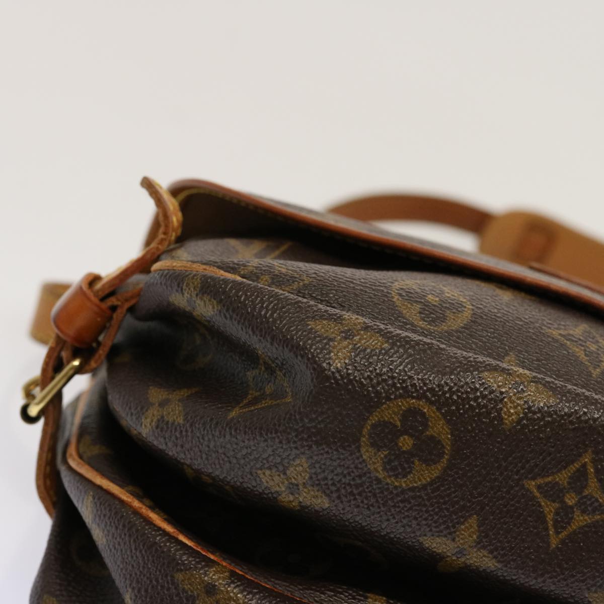 LOUIS VUITTON Monogram Saumur 30 Shoulder Bag M42256 LV Auth ep3870