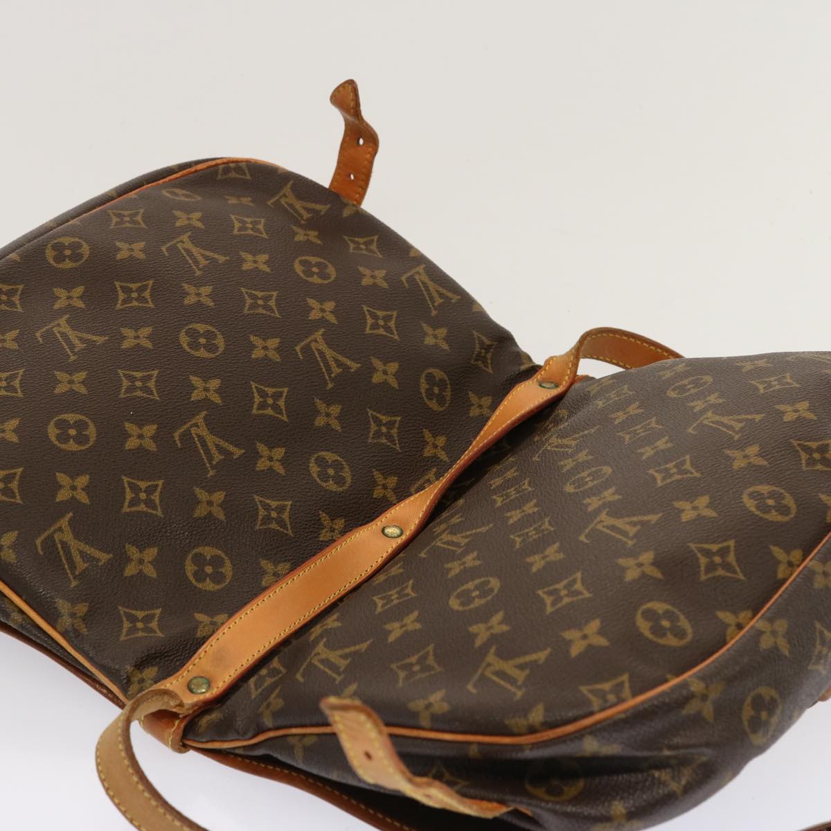 LOUIS VUITTON Monogram Saumur 30 Shoulder Bag M42256 LV Auth ep3870