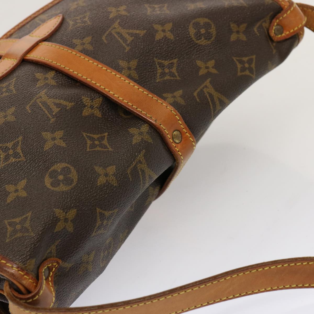 LOUIS VUITTON Monogram Saumur 30 Shoulder Bag M42256 LV Auth ep3870