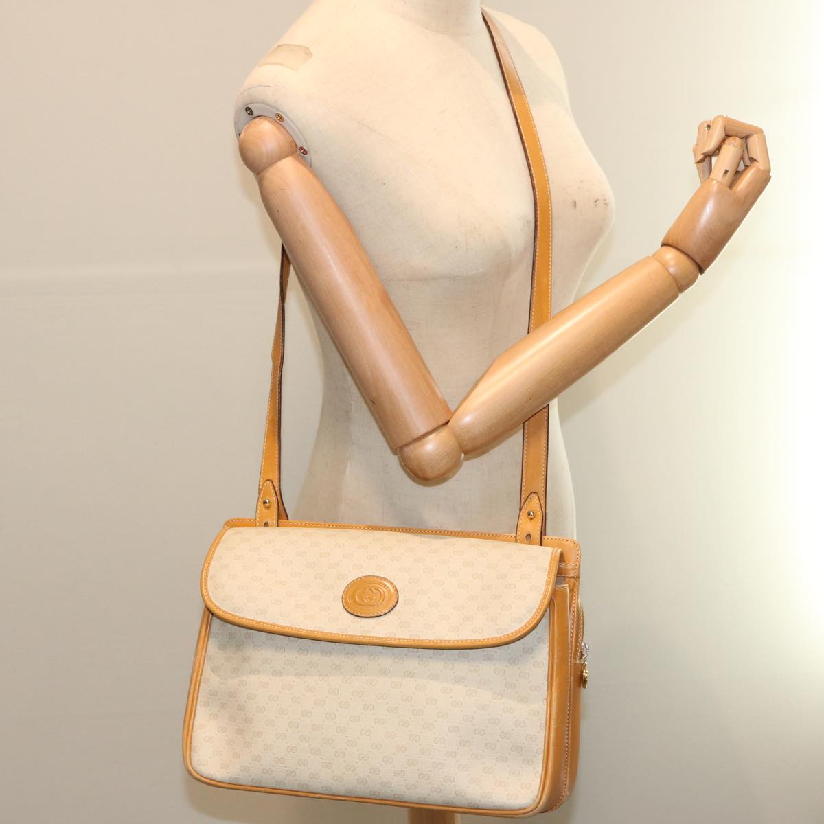 GUCCI Micro GG Canvas Shoulder Bag PVC Beige Auth ep3935