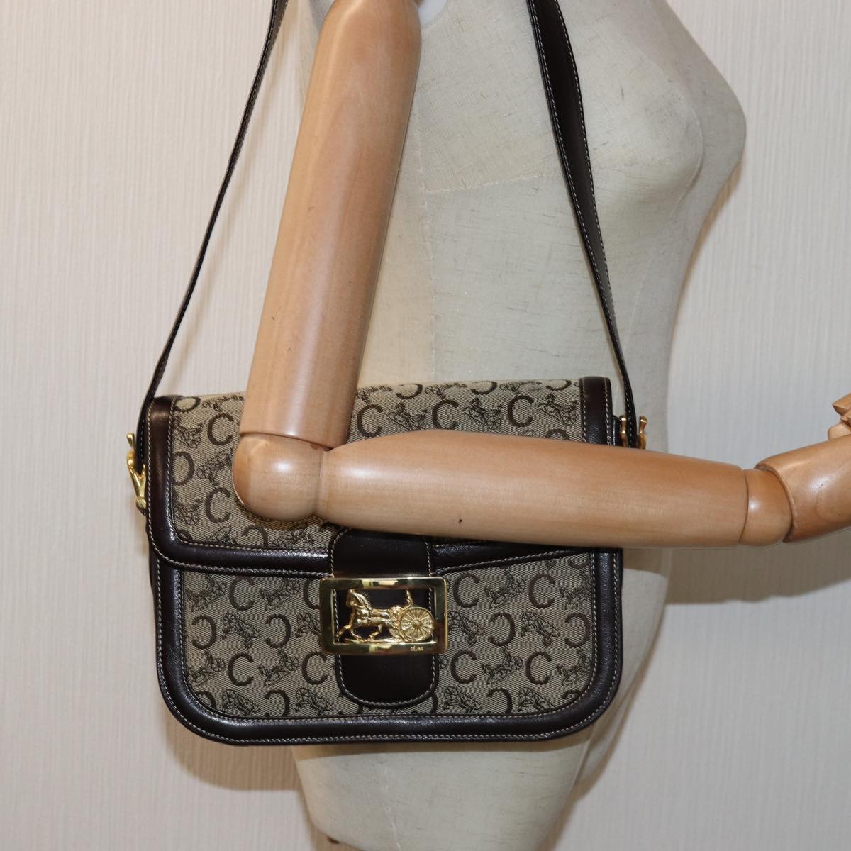 CELINE C Macadam Horse Carriage Shoulder Bag Beige Auth ep4291