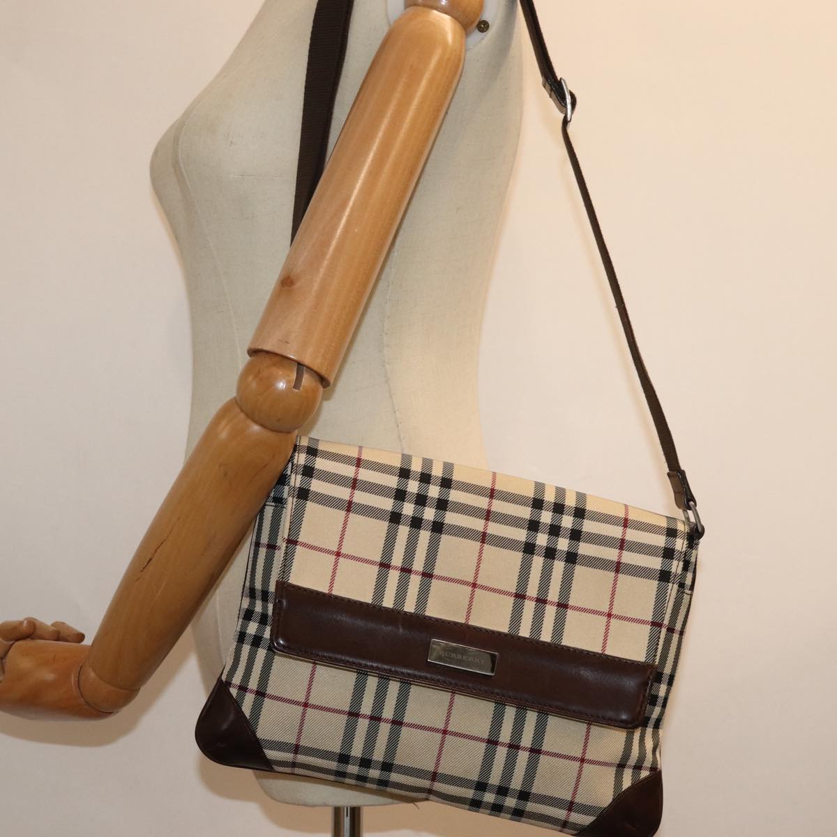 BURBERRY Nova Check Shoulder Bag Canvas Beige Auth ep4340