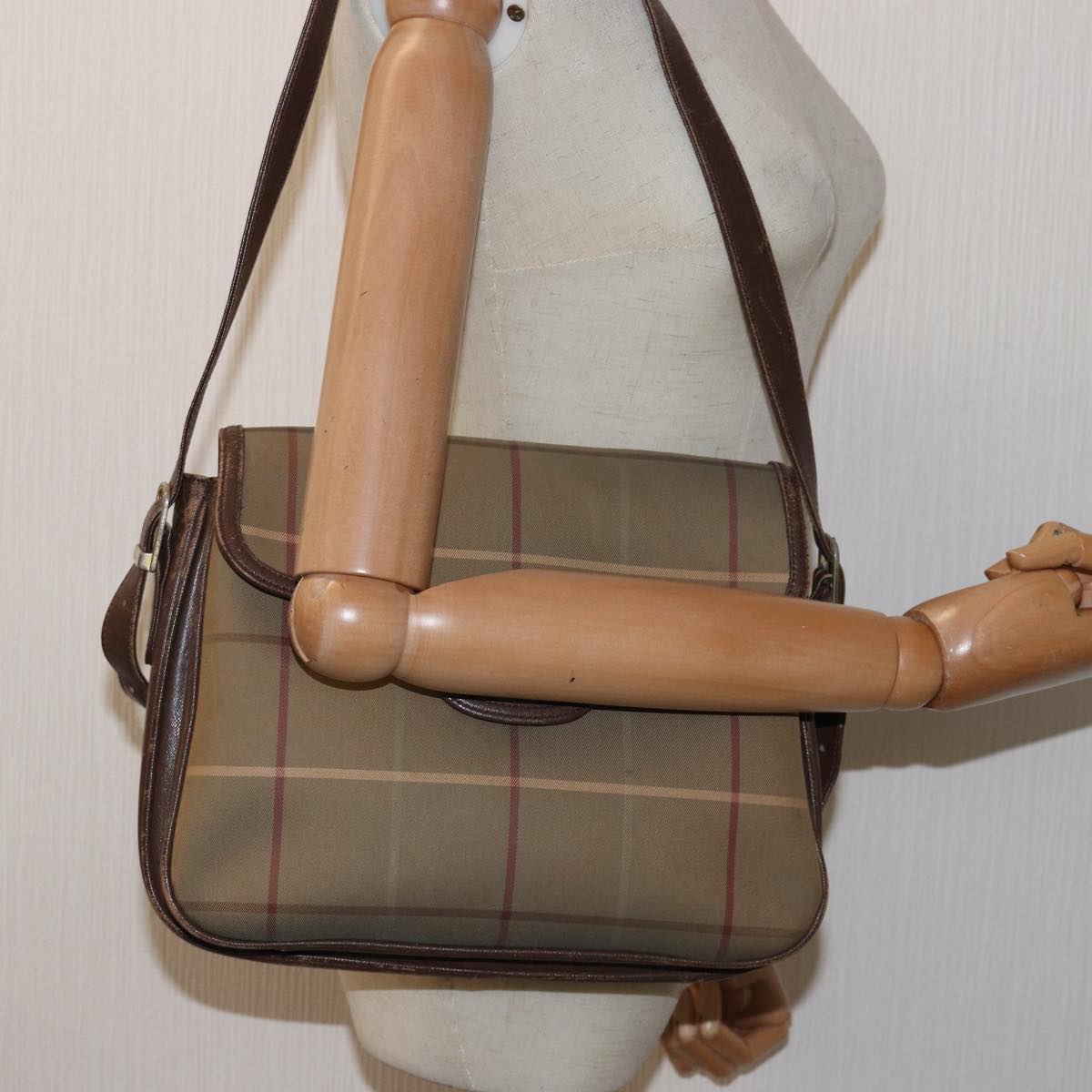 Burberrys Nova Check Shoulder Bag Canvas Beige Brown Auth ep4359